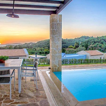 Lithari Luxury Villas Агиос-Георгиос Экстерьер фото