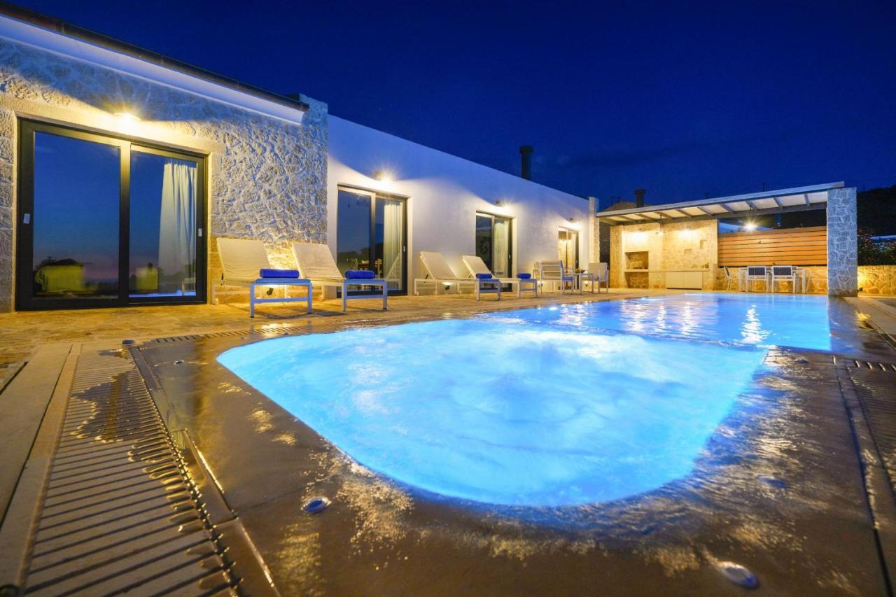 Lithari Luxury Villas Агиос-Георгиос Экстерьер фото